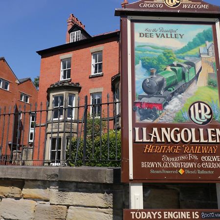 Westoe Hideaway Villa Llangollen Buitenkant foto