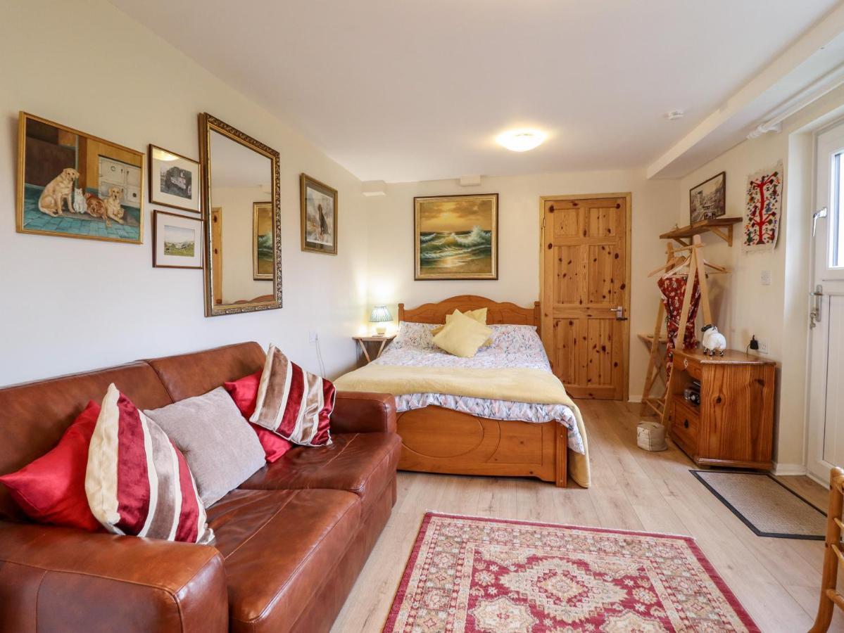 Westoe Hideaway Villa Llangollen Buitenkant foto