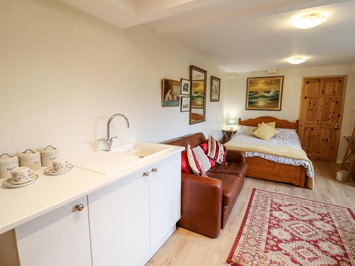 Westoe Hideaway Villa Llangollen Buitenkant foto