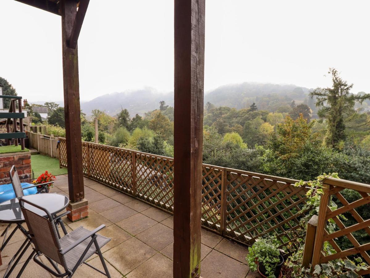 Westoe Hideaway Villa Llangollen Buitenkant foto
