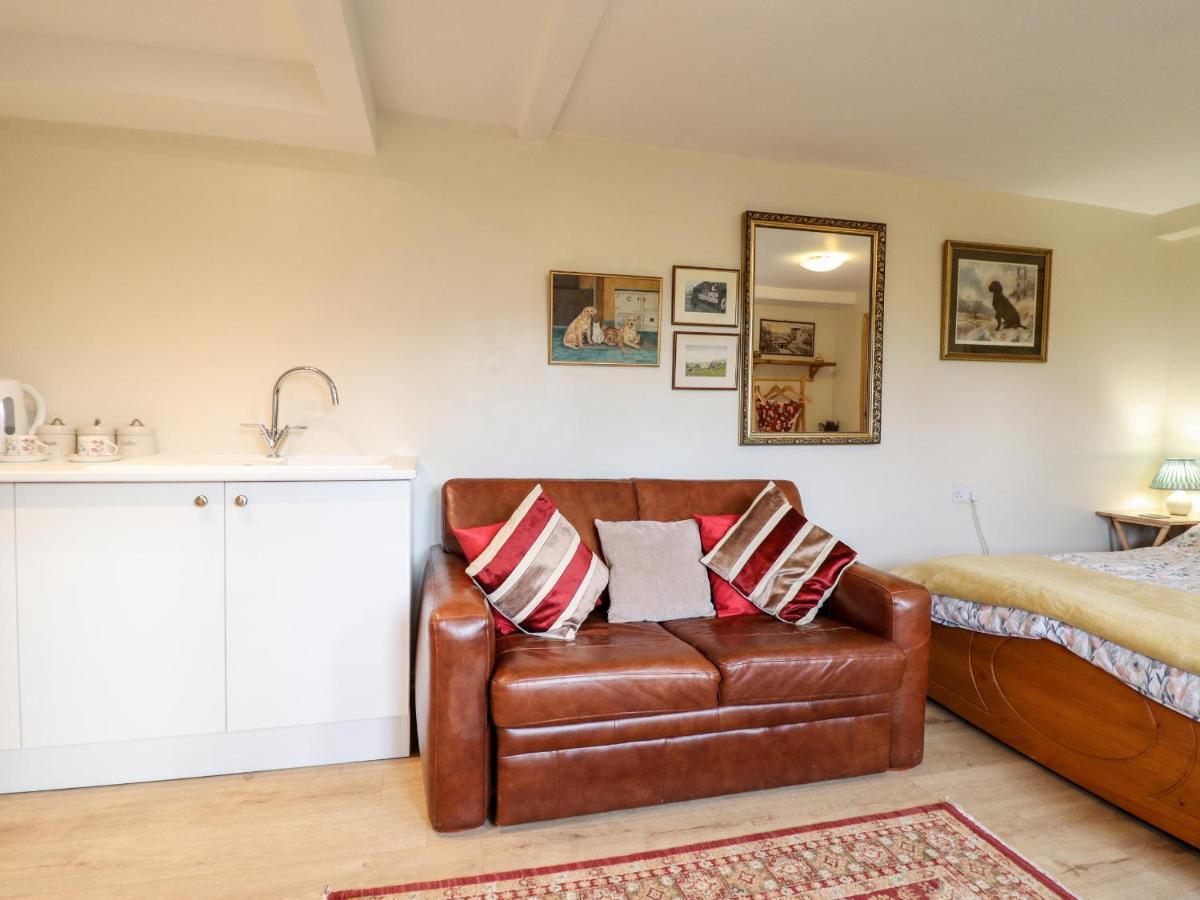 Westoe Hideaway Villa Llangollen Buitenkant foto