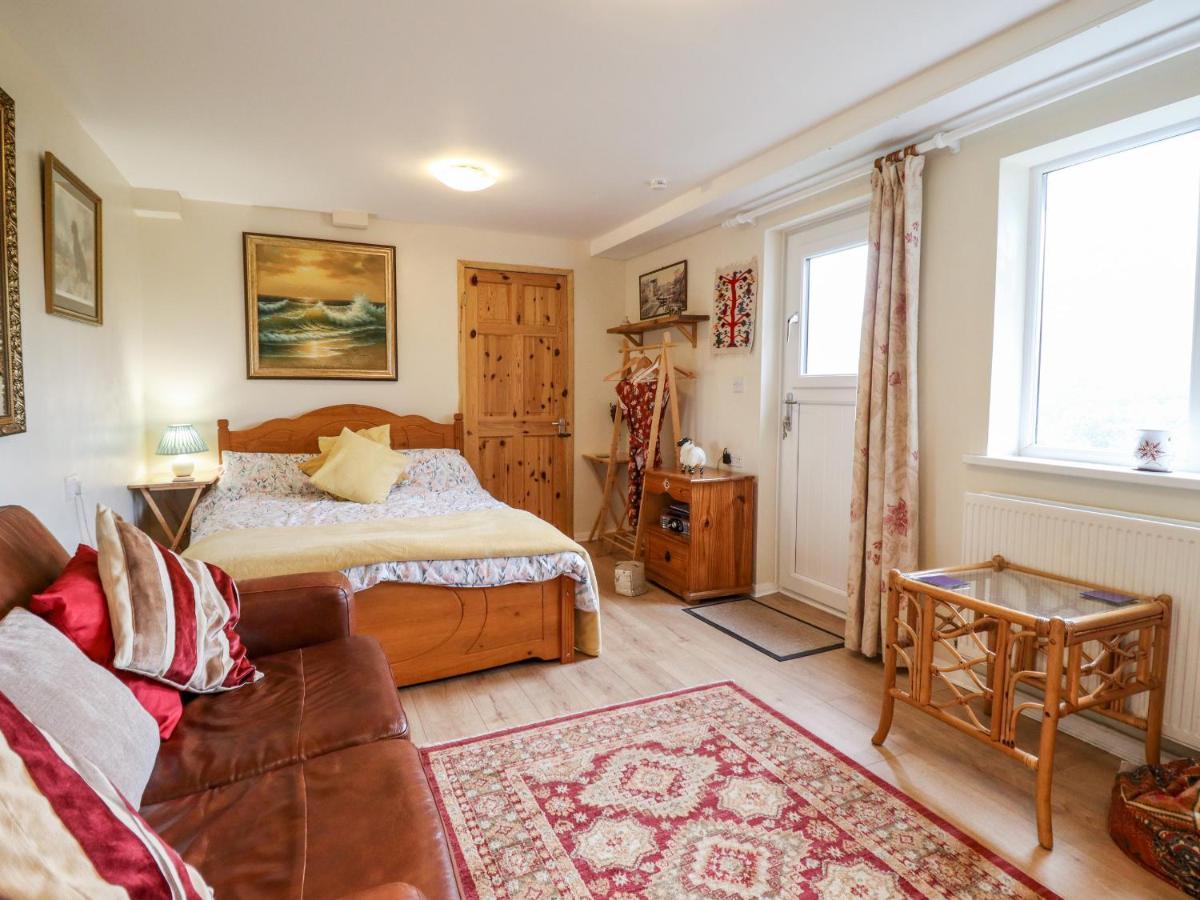 Westoe Hideaway Villa Llangollen Buitenkant foto