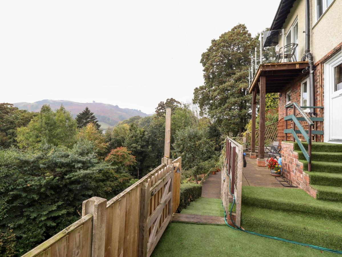 Westoe Hideaway Villa Llangollen Buitenkant foto
