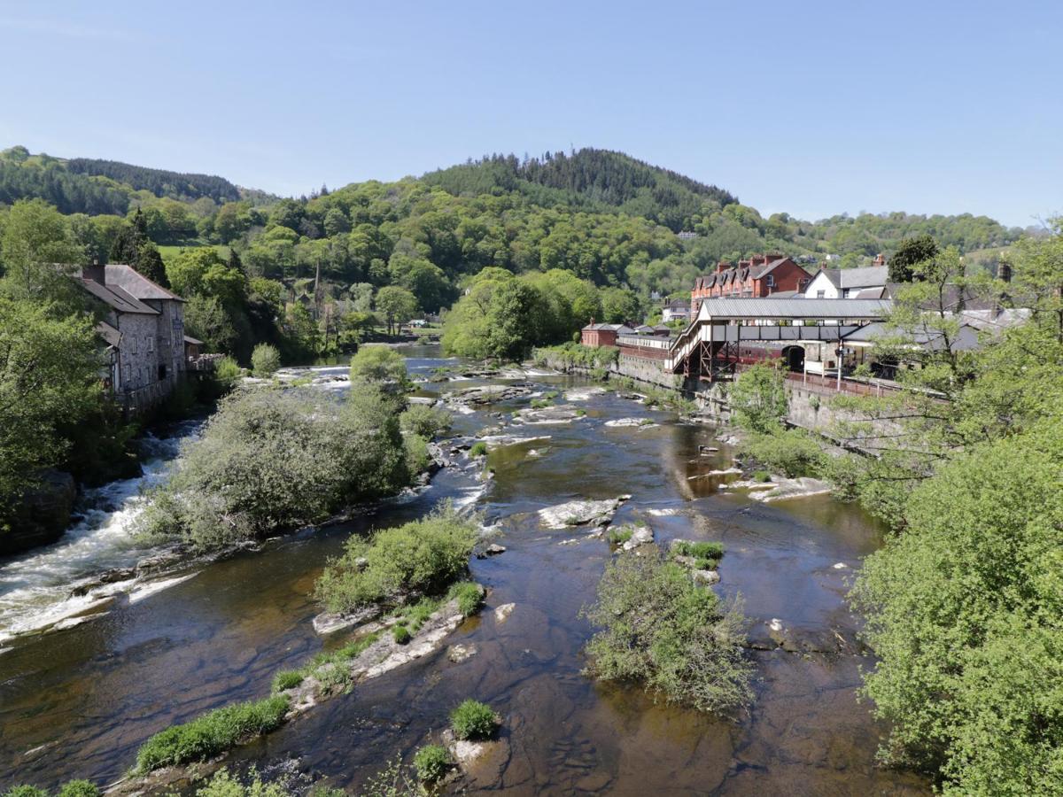 Westoe Hideaway Villa Llangollen Buitenkant foto